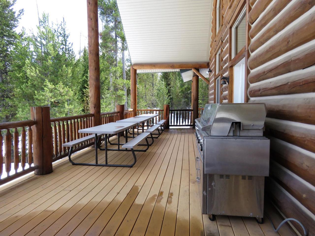 Lodge The Hideaway
