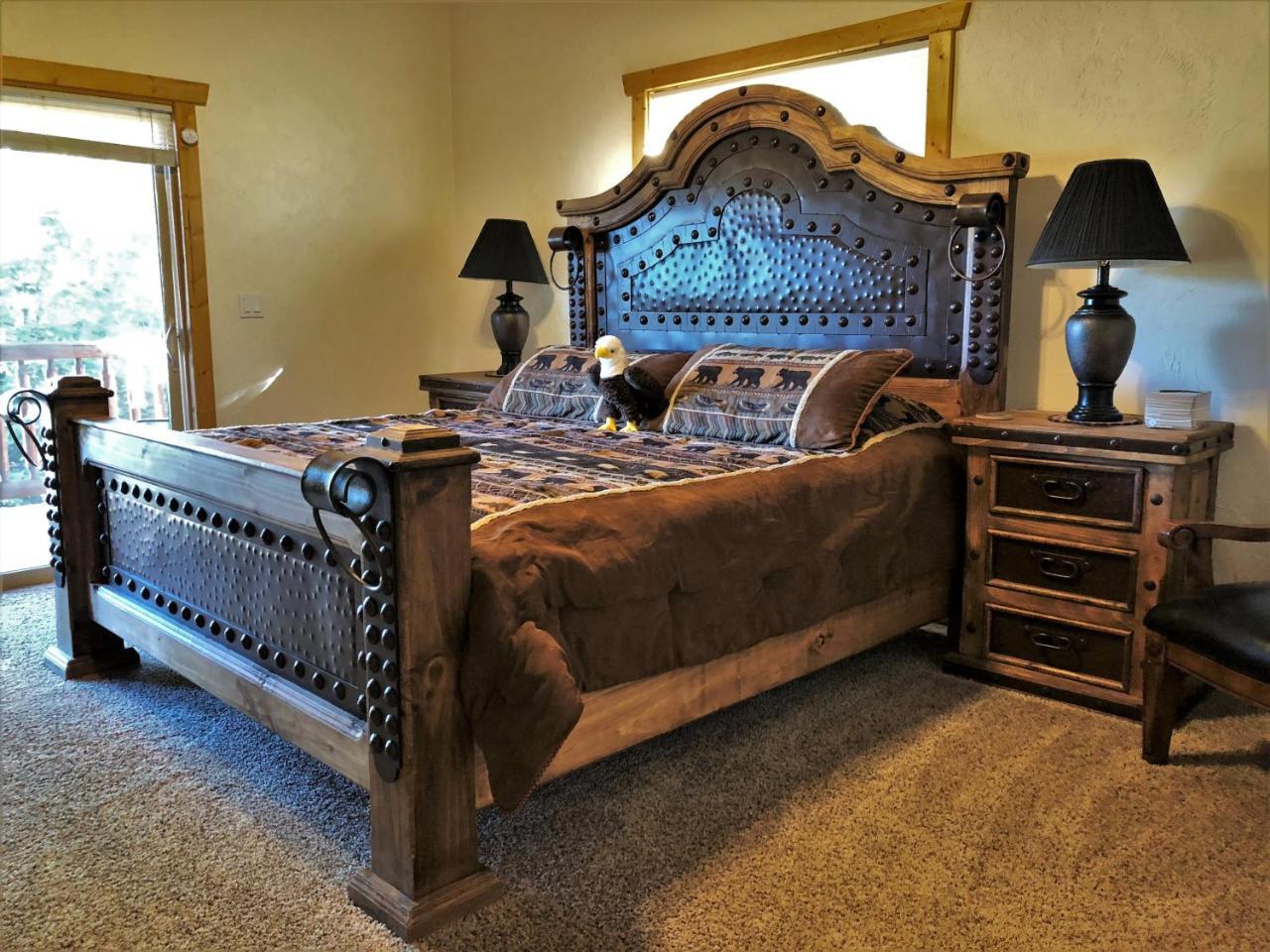 The Hideaway Lodge *