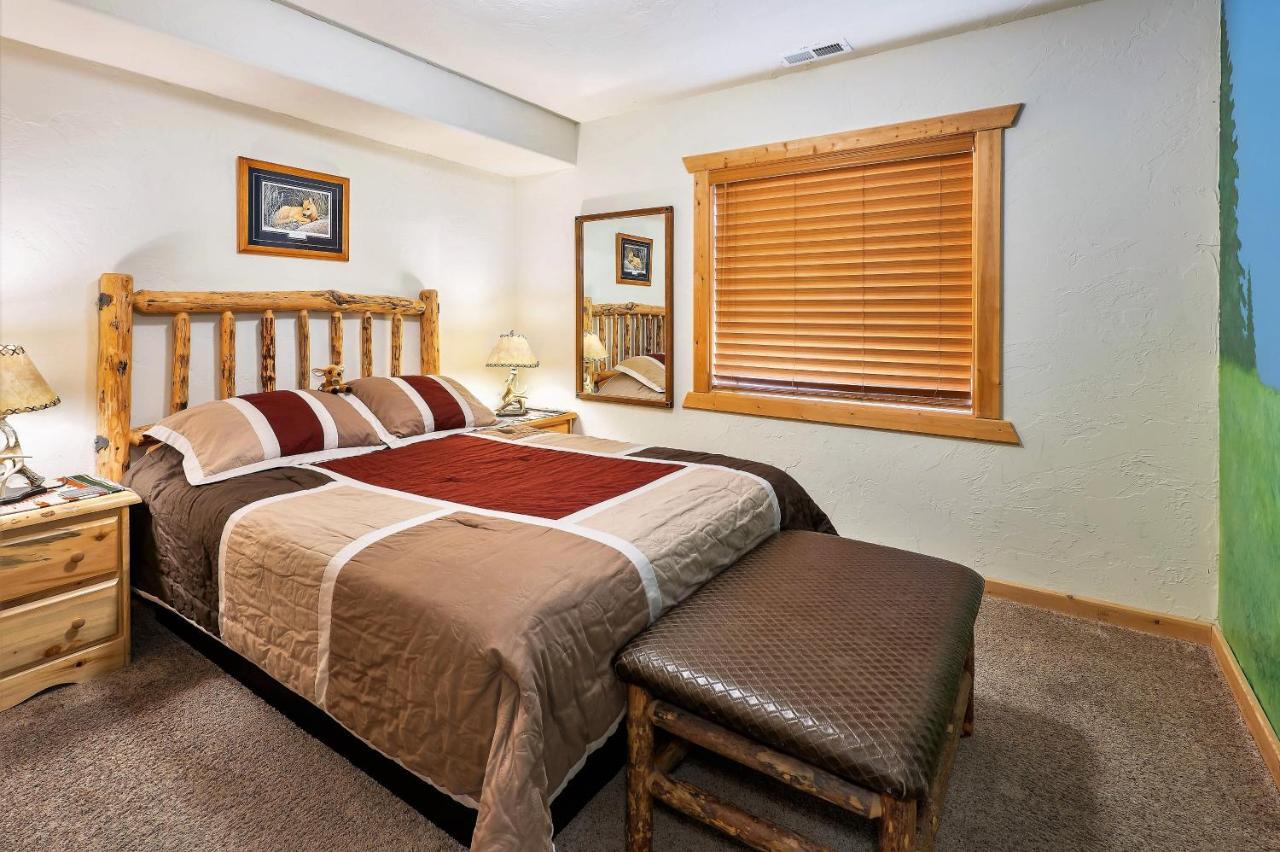 The Hideaway Lodge