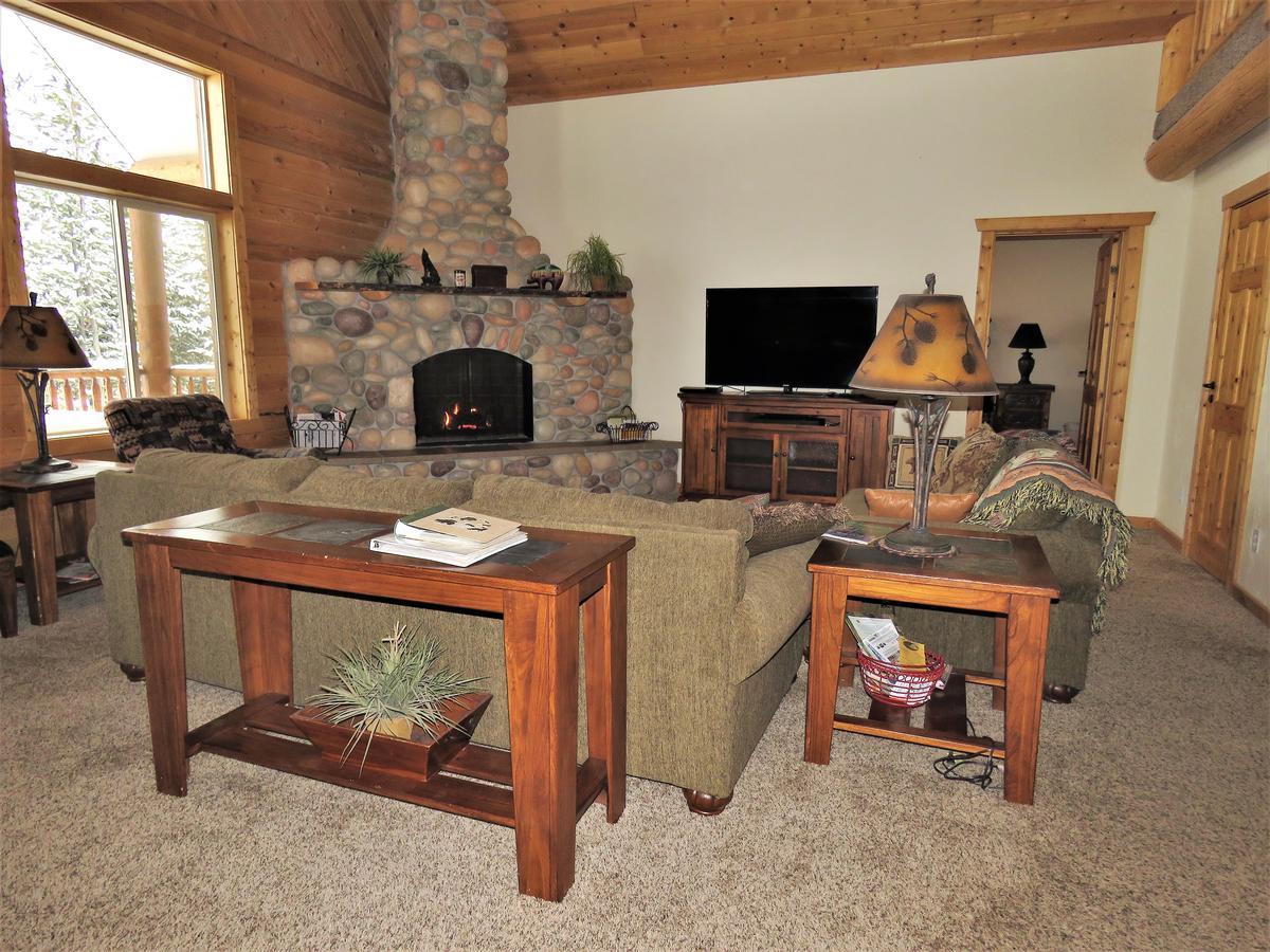 The Hideaway Lodge