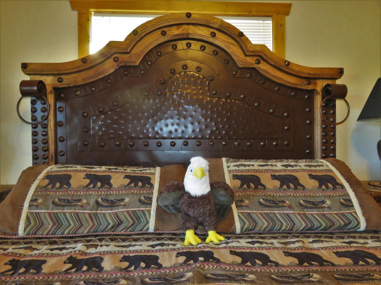 The Hideaway Lodge *